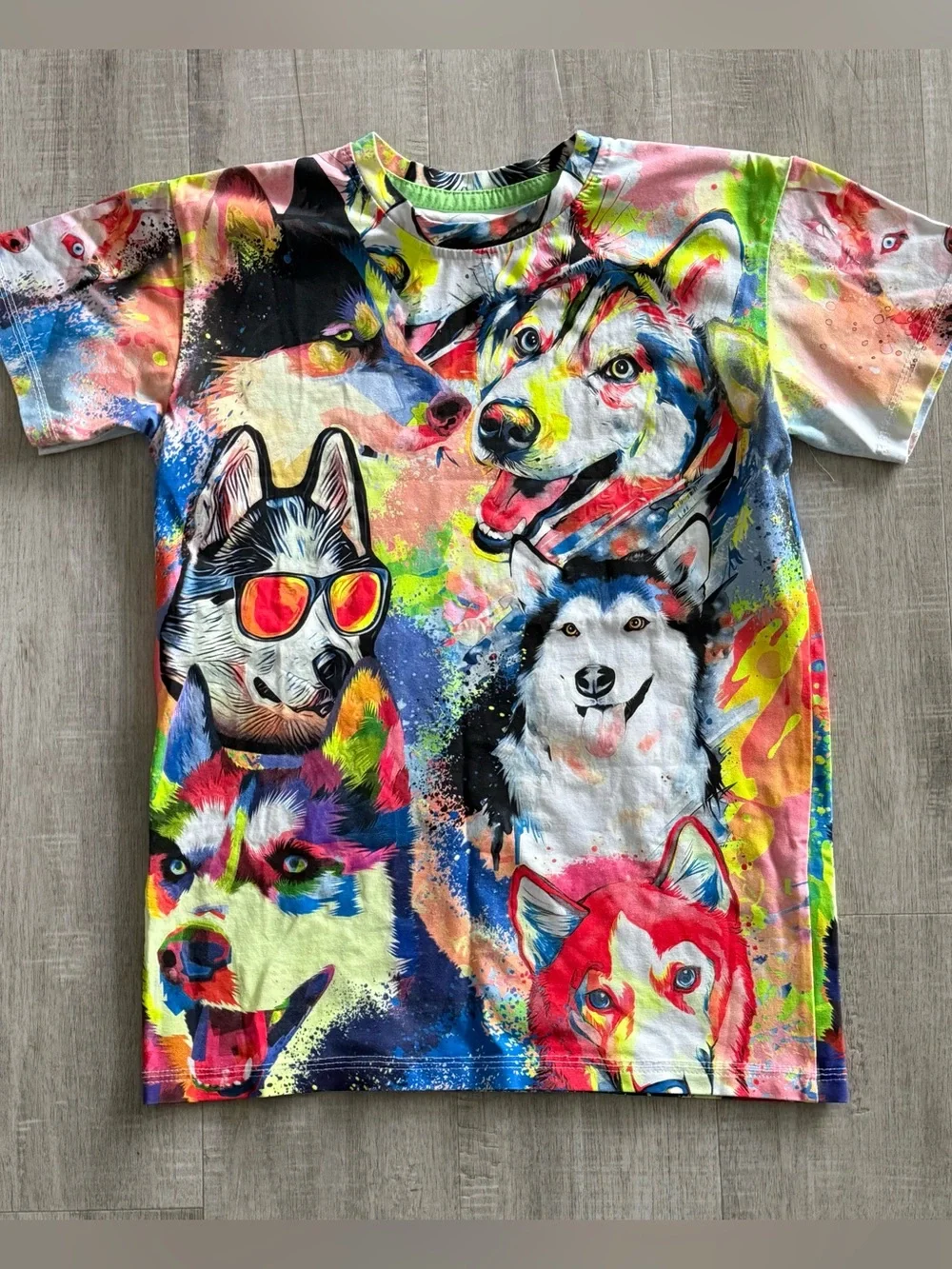 Youth Husky Multi Colored tee, retro, unisex kids 12/14.